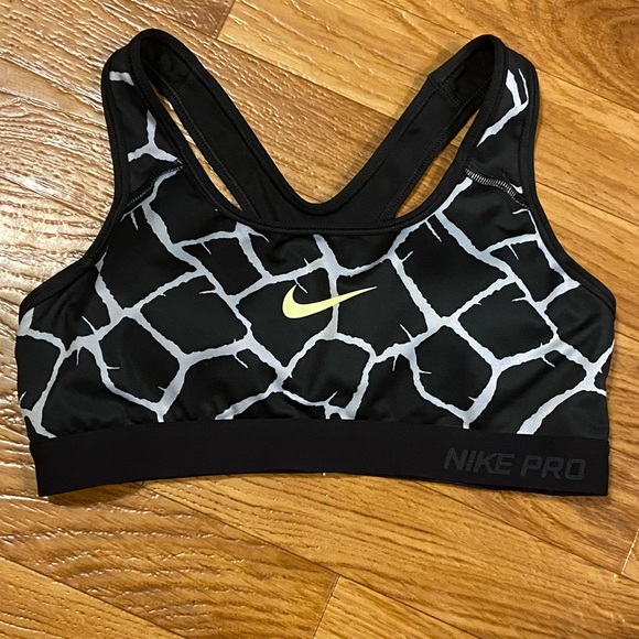 Nike Tops - Nike sports bra